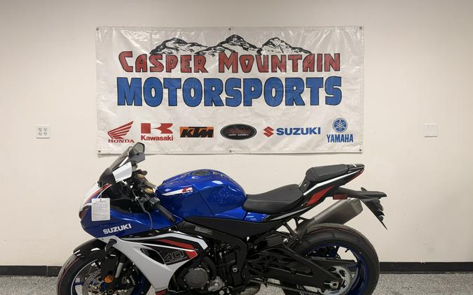 2027 Suzuki GSX-R1000 - S0562