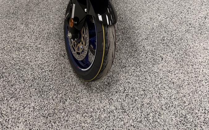 2027 Suzuki GSX-R1000 - S0562