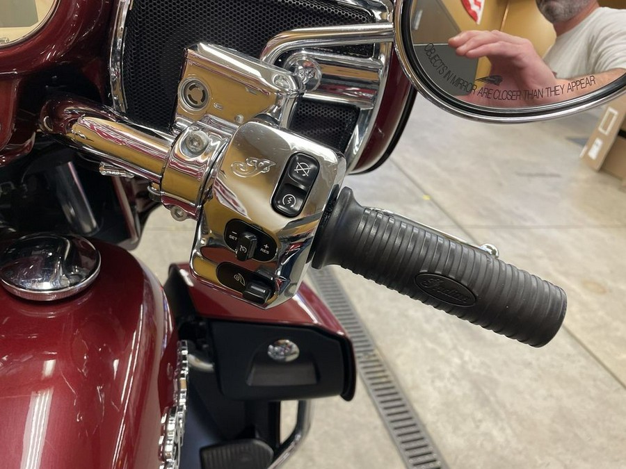 2018 Indian Motorcycle® Roadmaster® ABS Burgundy Metallic