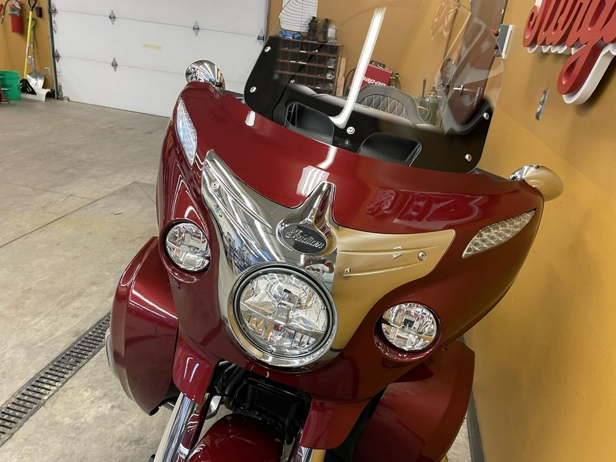 2018 Indian Motorcycle® Roadmaster® ABS Burgundy Metallic