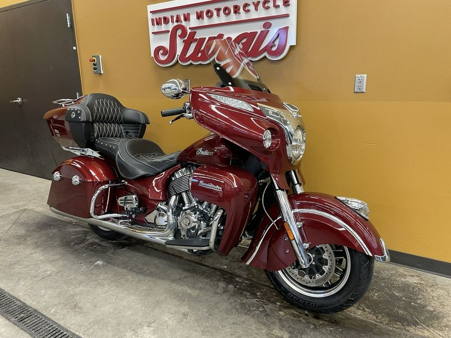 2018 Indian Motorcycle® Roadmaster® ABS Burgundy Metallic