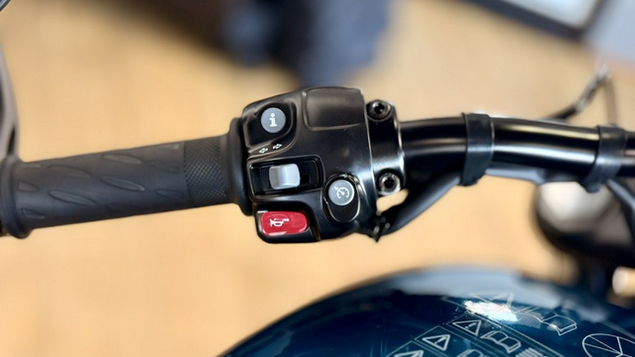 2026 Triumph Bonneville Bobber