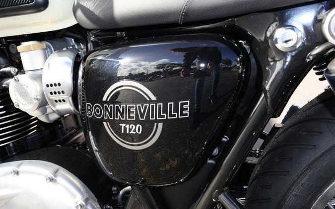 2026 Triumph Bonneville T120 Aegean blue