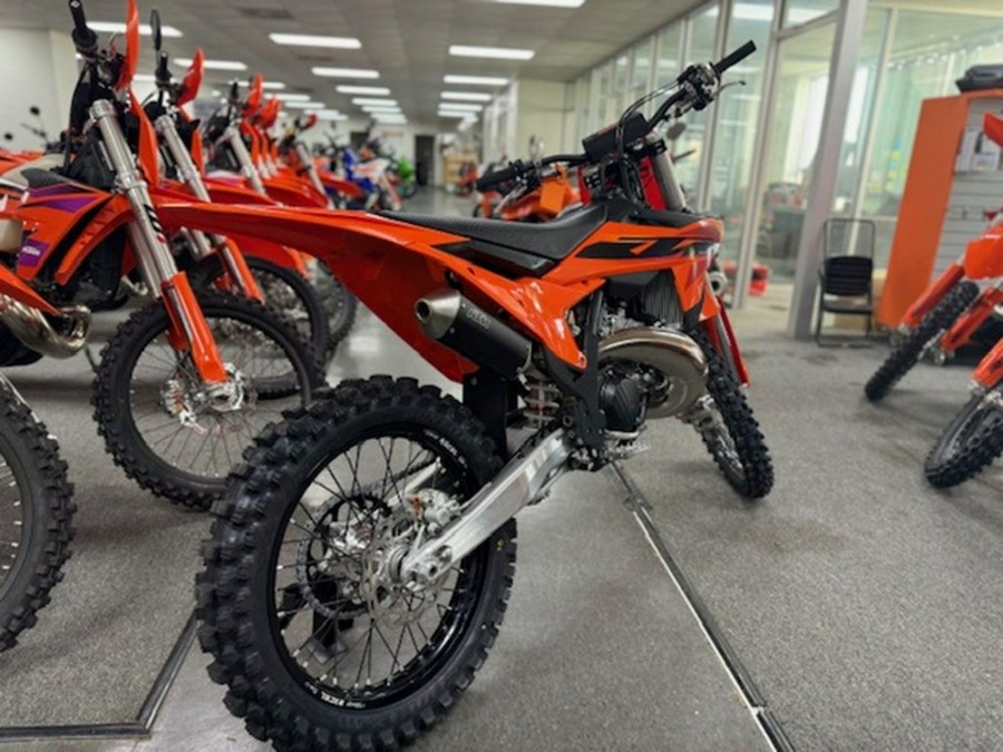 2025 KTM SX 300