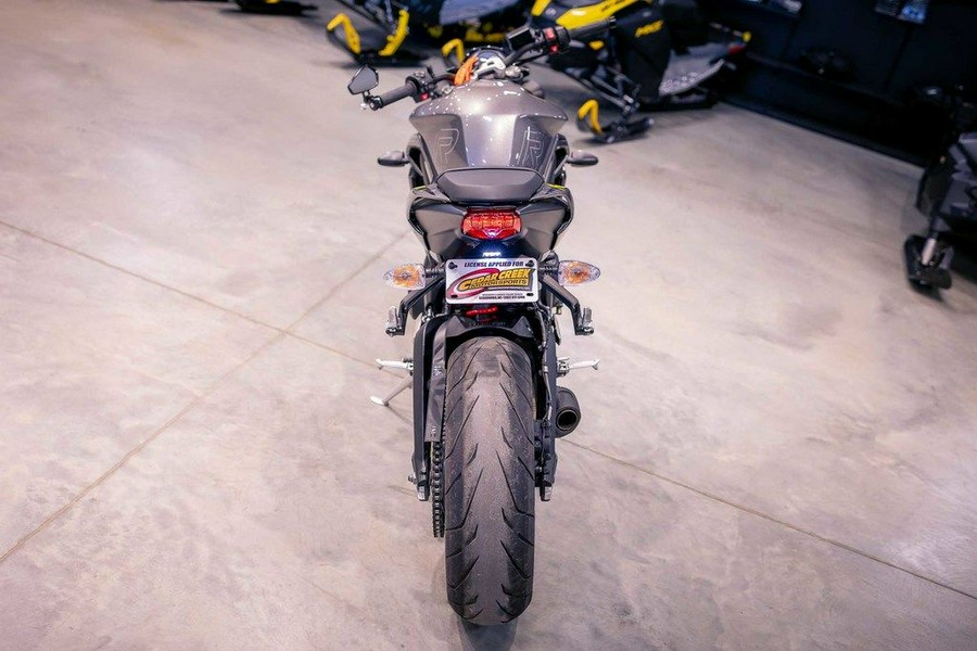 2024 Triumph Street Triple 765 R Silver Ice