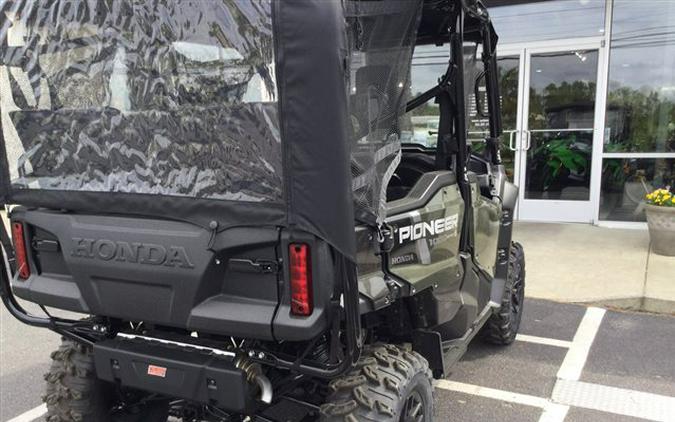 2024 Honda Pioneer 1000-5 Deluxe