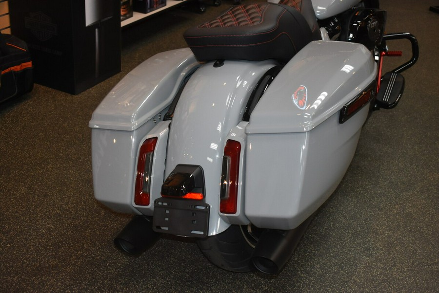 FLTRX 2025 Road Glide™