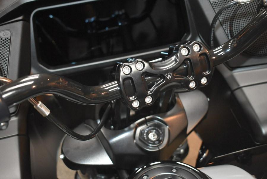 FLTRX 2025 Road Glide™