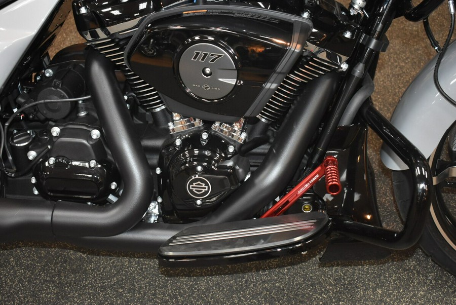 FLTRX 2025 Road Glide™