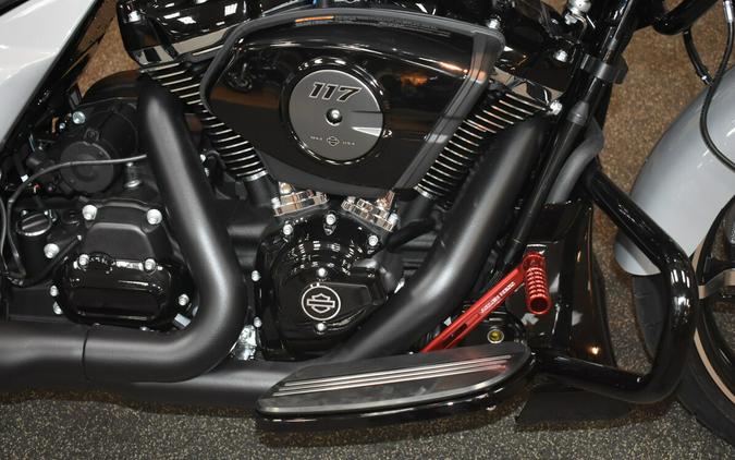 FLTRX 2025 Road Glide™