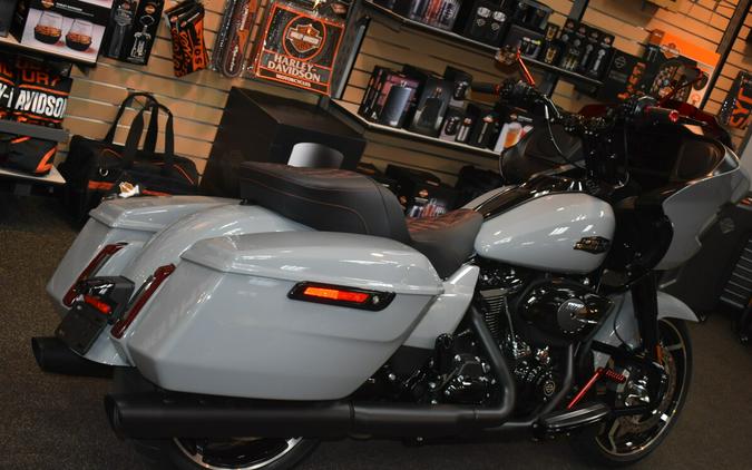 FLTRX 2025 Road Glide™