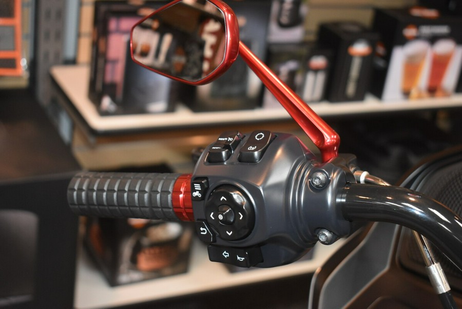 FLTRX 2025 Road Glide™