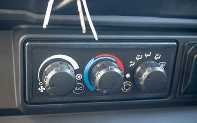 2026 Can-Am® Defender MAX XT CAB HD11 With 10.25 in.display