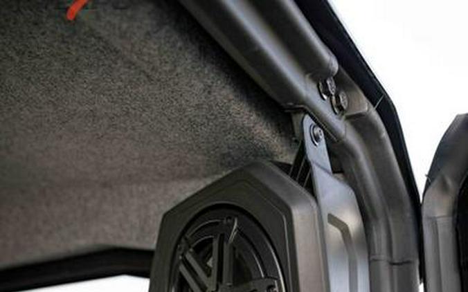 2026 Can-Am® Defender MAX XT CAB HD11 With 10.25 in.display