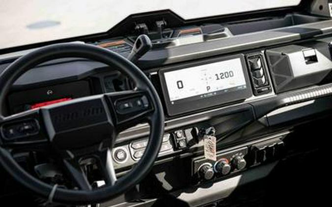 2026 Can-Am® Defender MAX XT CAB HD11 With 10.25 in.display