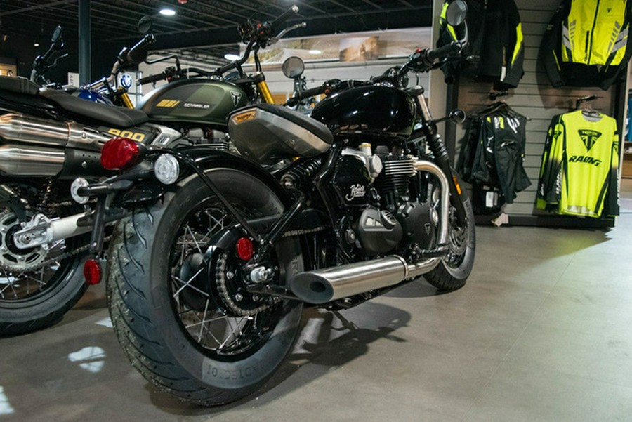 2026 Triumph Bonneville Bobber Jet black