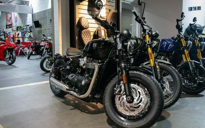 2026 Triumph Bonneville Bobber Jet black