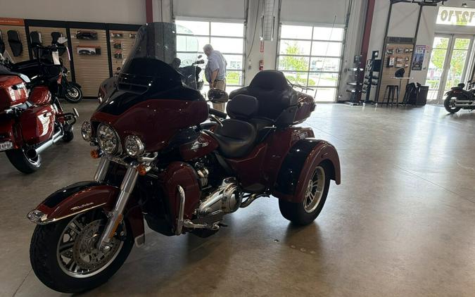 FLHTCUTG 2024 Tri Glide™ Ultra