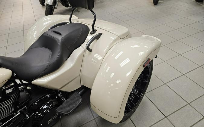 FLRT 2023 Freewheeler®