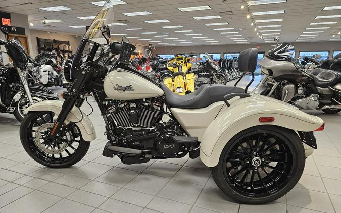 FLRT 2023 Freewheeler®