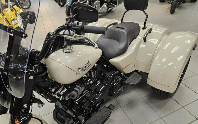 FLRT 2023 Freewheeler®