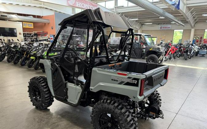 2026 Honda® Pioneer 520