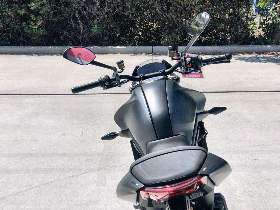 2026 Ducati MONSTER 937+