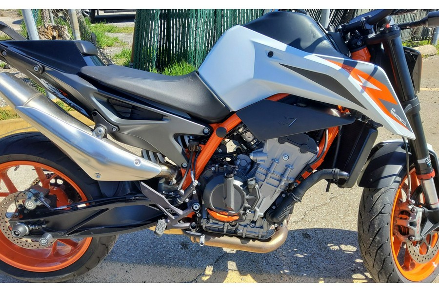 2020 KTM DUKE 890R