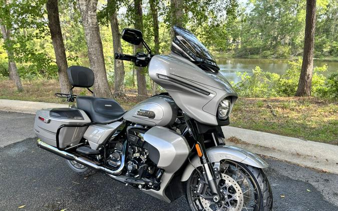 FLHXSE 2023 CVO™ Street Glide®