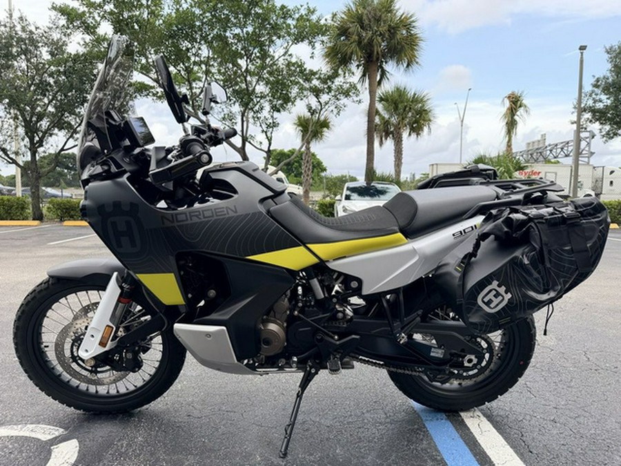 2023 Husqvarna Norden 901
