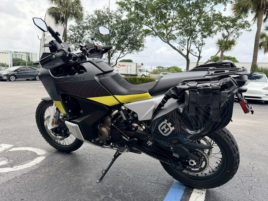 2023 Husqvarna Norden 901