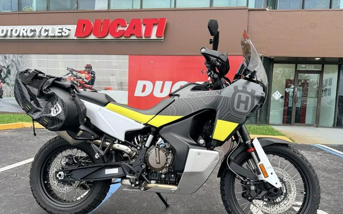 2023 Husqvarna Norden 901