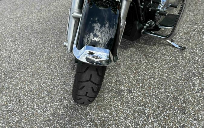 2022 Road King Police Vivid Black