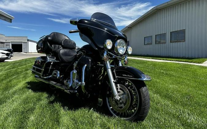 2012 Harley-Davidson® FLHTCU - Electra Glide® Ultra Classic