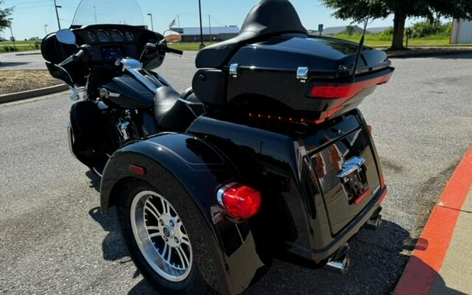 2024 Harley-Davidson Tri Glide Ultra Black