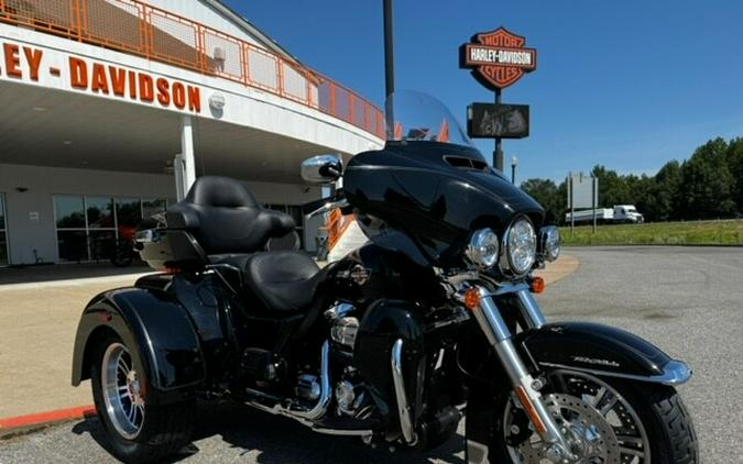 2024 Harley-Davidson Tri Glide Ultra Black