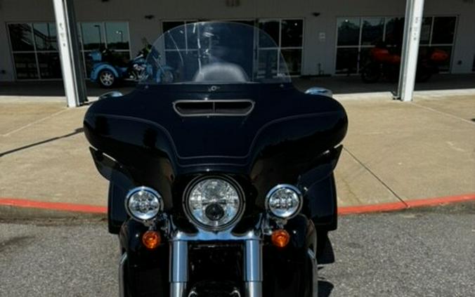 2024 Harley-Davidson Tri Glide Ultra Black