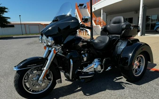 2024 Harley-Davidson Tri Glide Ultra Black