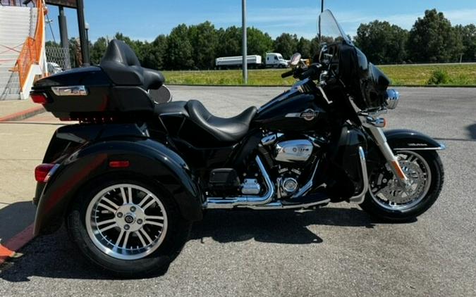 2024 Harley-Davidson Tri Glide Ultra Black