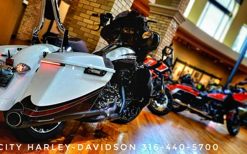 USED 2015 Harley-Davidson Street Glide Special Arctic Flash, FLHXS