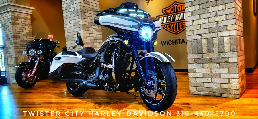 USED 2015 Harley-Davidson Street Glide Special Arctic Flash, FLHXS