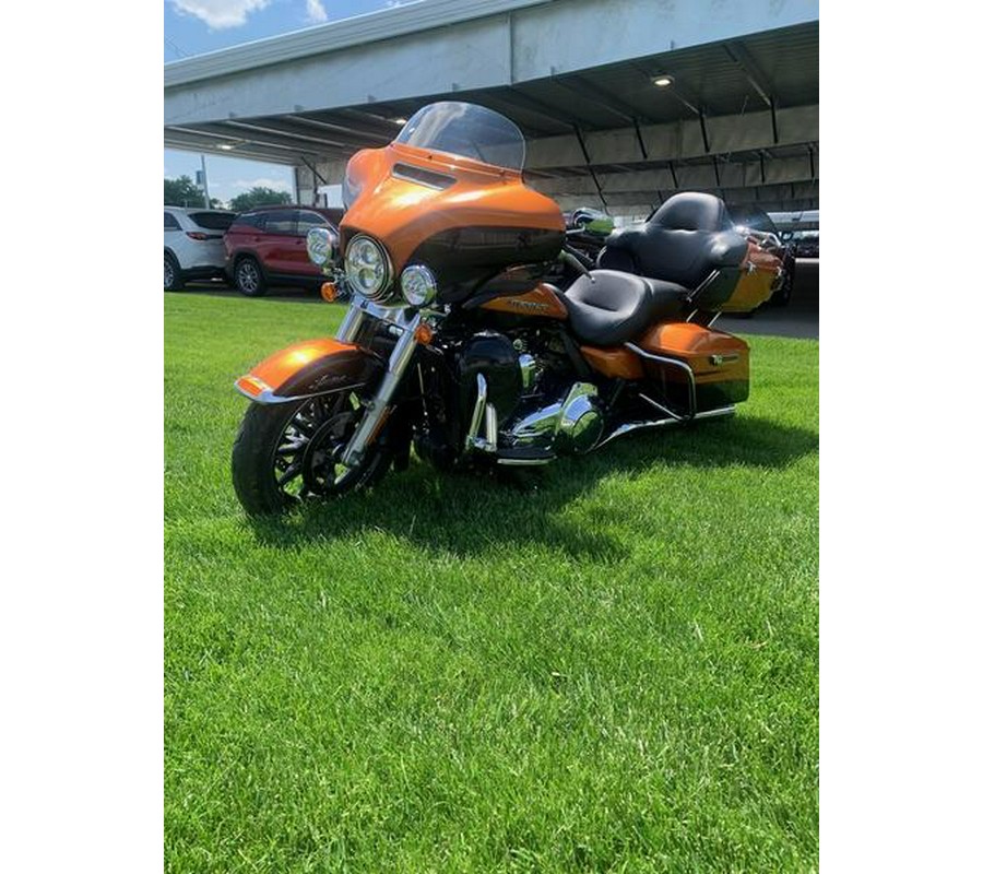 2015 Harley-Davidson® FLHTKL - Ultra Limited Low