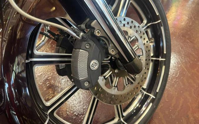 2011 Harley-Davidson® FLTRU - Road Glide® Ultra