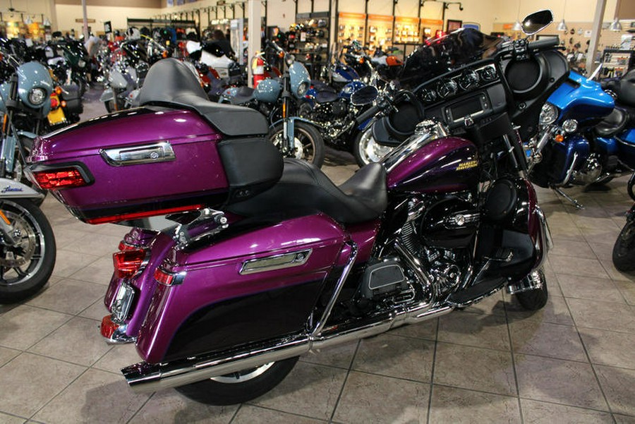 2017 Harley-Davidson® FLHTCU - Electra Glide® Ultra Classic®