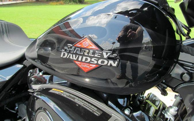 2025 Harley-Davidson FLHX - Street Glide