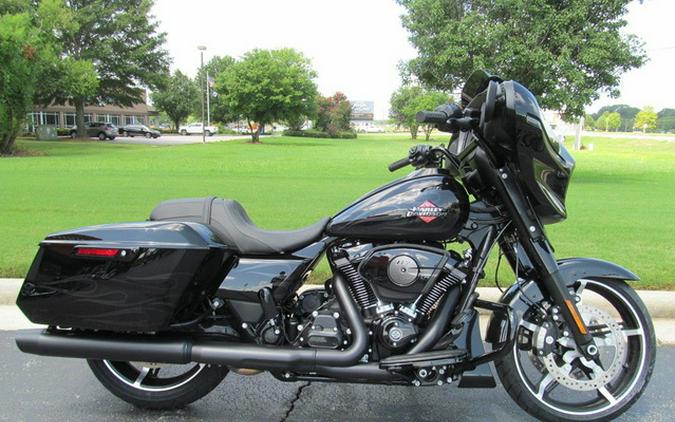 2025 Harley-Davidson FLHX - Street Glide