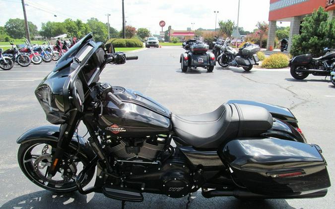 2025 Harley-Davidson FLHX - Street Glide