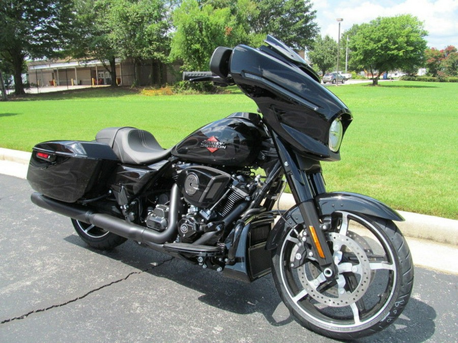 2025 Harley-Davidson FLHX - Street Glide