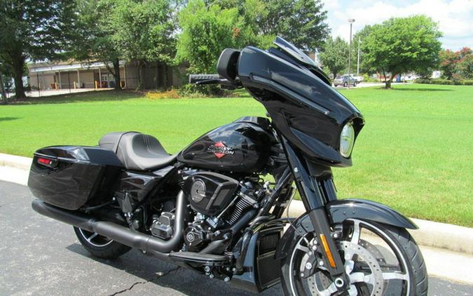 2025 Harley-Davidson FLHX - Street Glide
