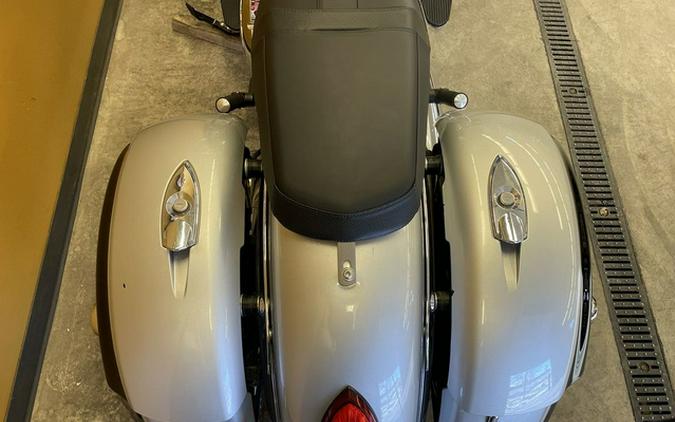 2017 Indian Chieftain Star Silver Over Thunder Black
